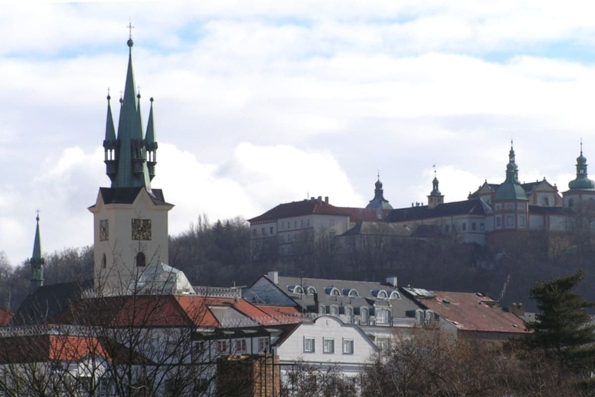 Příbram – pohled na město, kde servisujeme plynové kotle