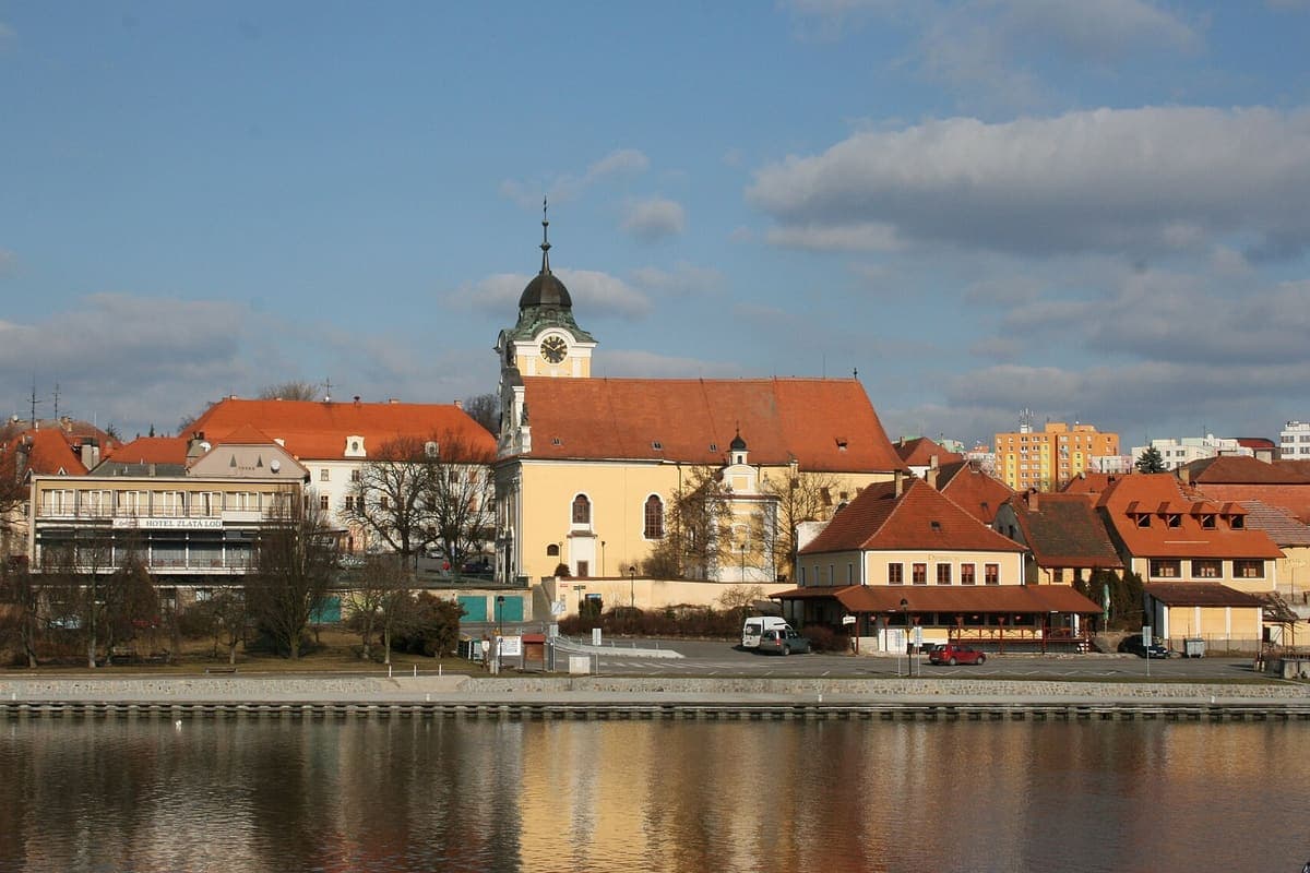 Týn nad Vltavou – pohled na město, kde servisujeme plynové kotle